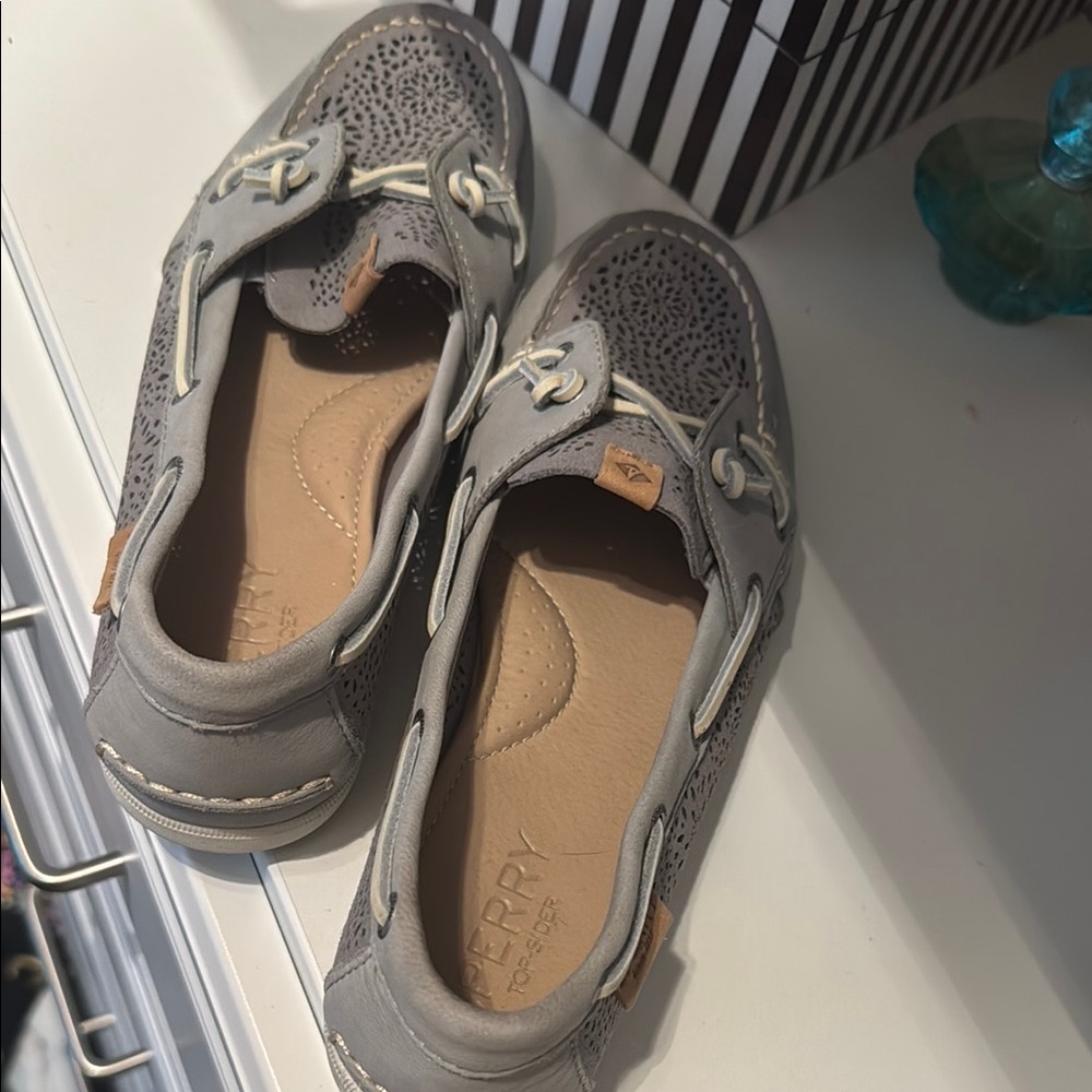 Sperry Gray Loafers NWOT women’s Sz 7.5